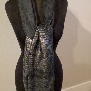 Pashmina new with tags. Grey & silver metallic